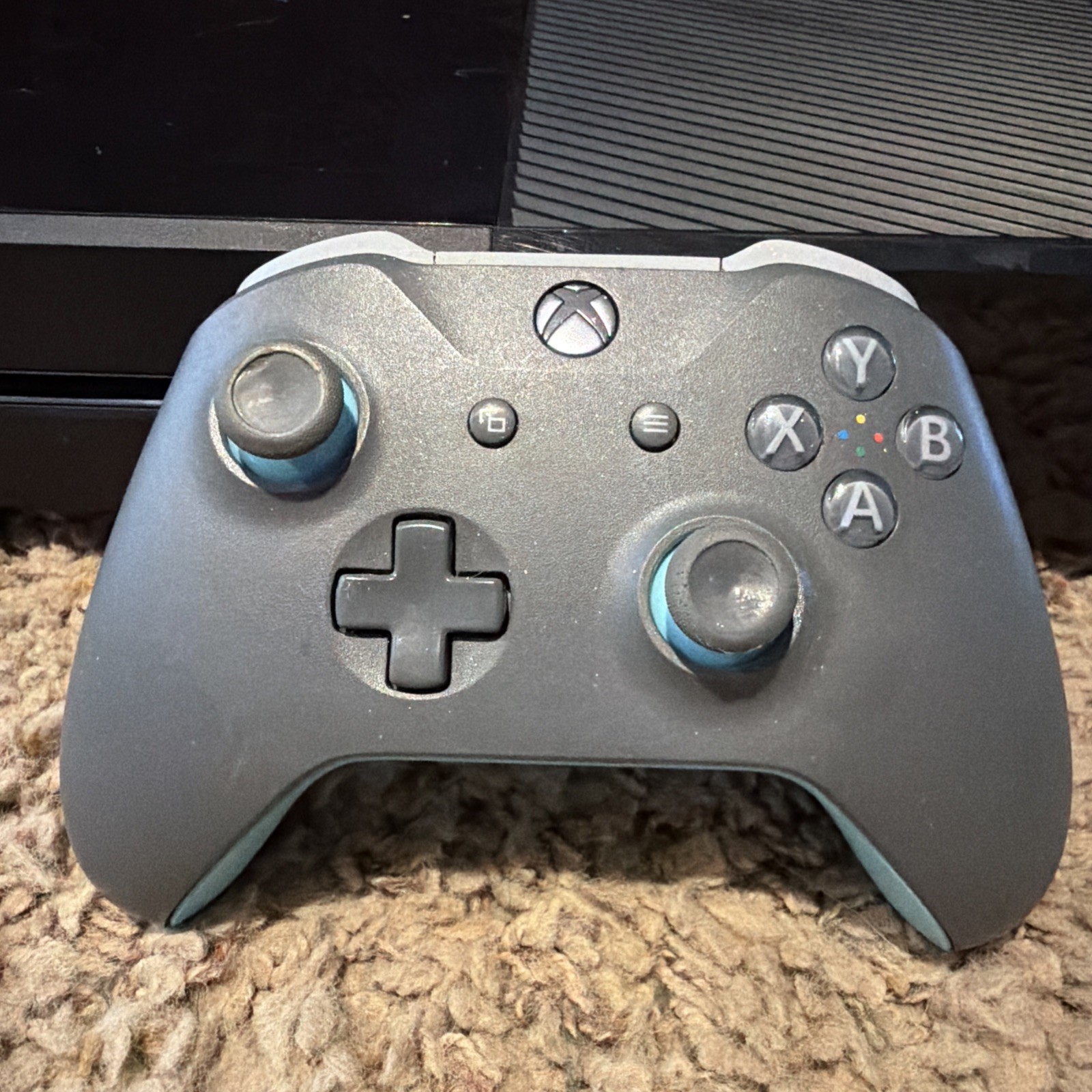 Microsoft Original Xbox One Console 500GB – Black W/ Controller & Game Working