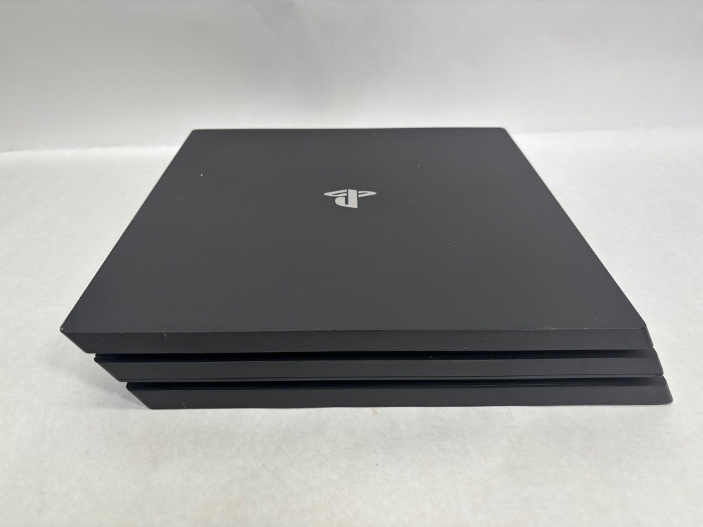 Sony CUH-7215B PlayStation 4 Pro 1TB Console W/Controller