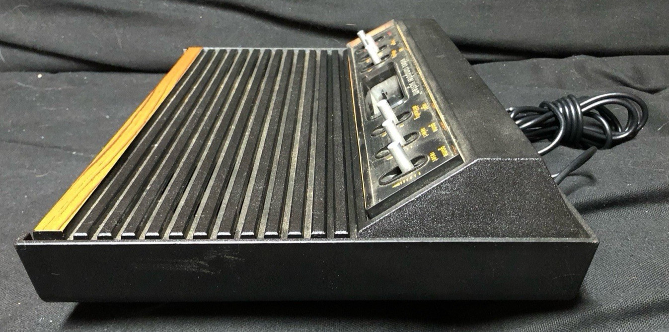Vtg Atari 2600 Video Computer System Model CX-2600 Console FOR PARTS UNTESTED