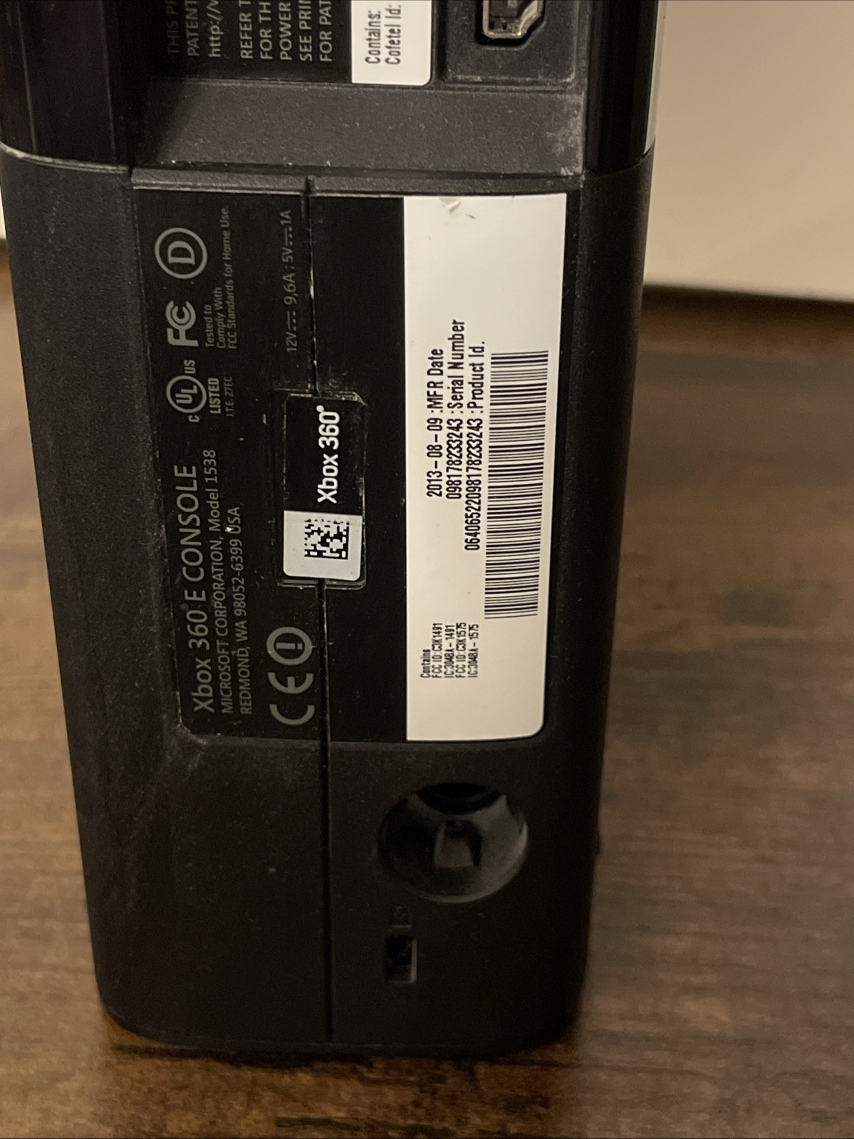 Microsoft Xbox 360 E 250GB Console Model 1538 Bundle OEM Controller Power Supply