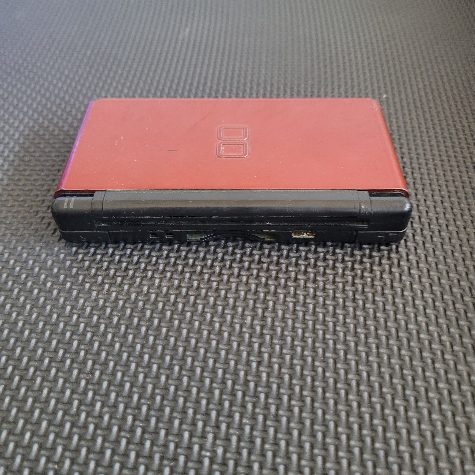 Nintendo DS Lite, Red/Black, For Parts Only, Charges But Won’t Turn On, USG-001
