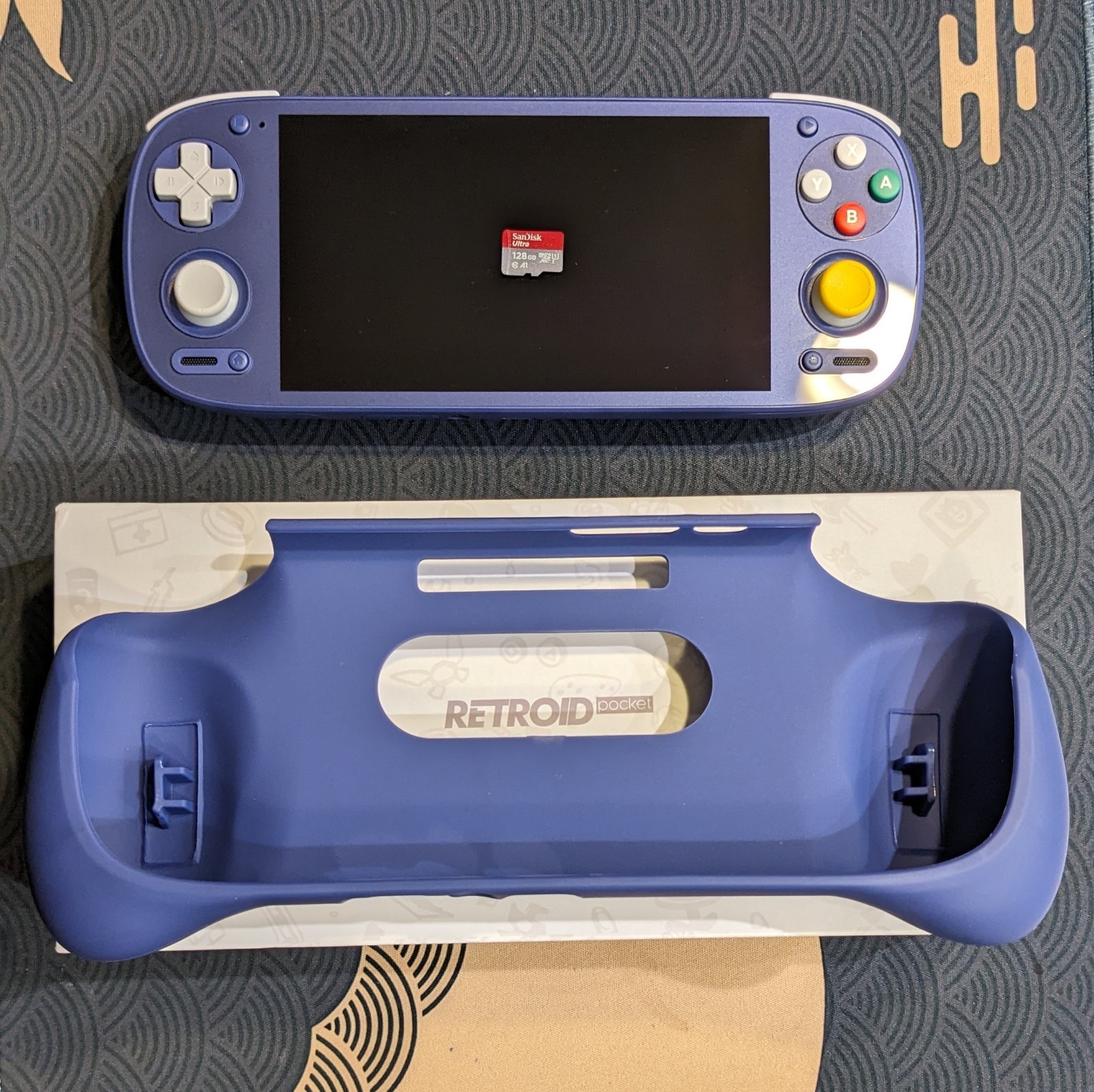 Retroid Pocket 5 • 128GB SanDisk SD+ 128GB SSD • Official Grip • Great Condition