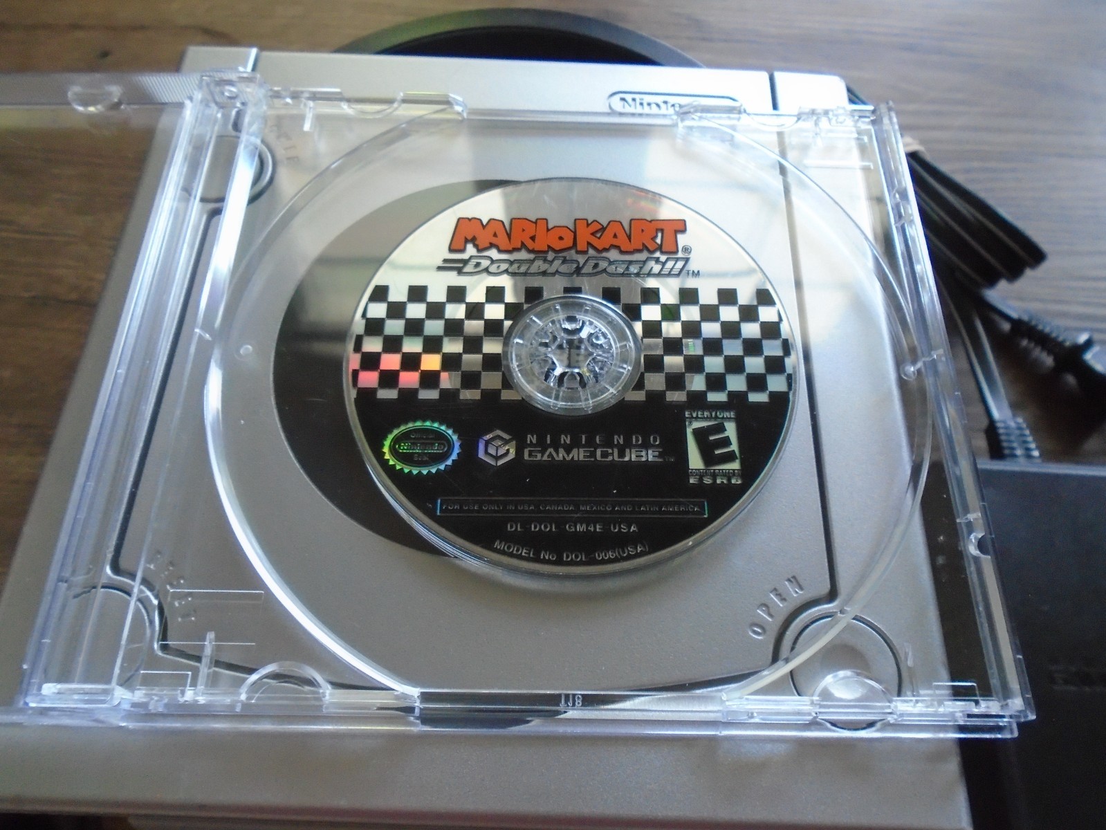 ONE OWNER GameCube console DOL-101 w/ controller, mario kart game Nintendo USA