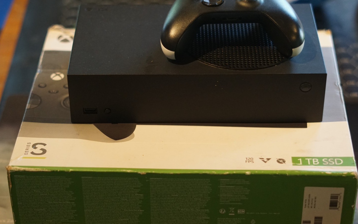 Microsoft Xbox Series S 1TB Carbon Black Console Complete In Box w/ Controller