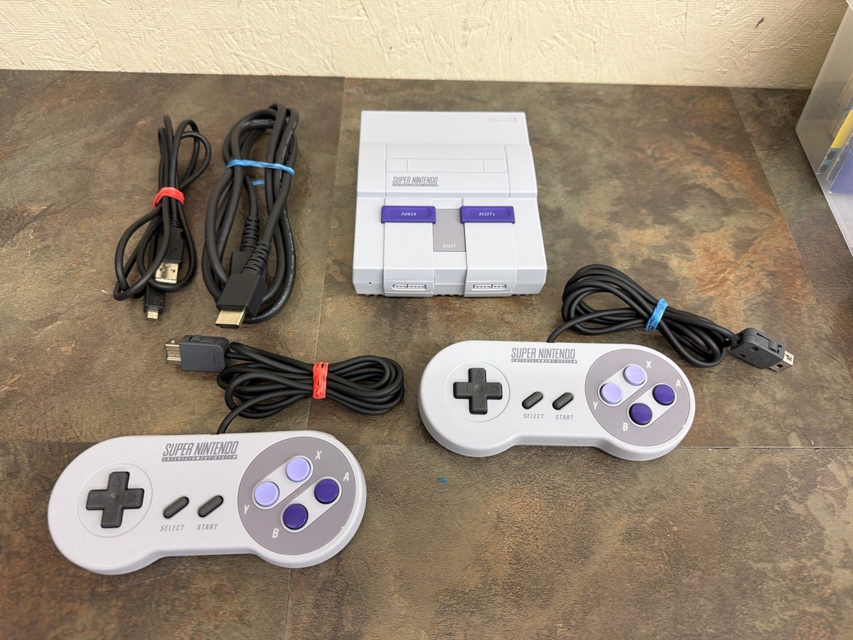 NINTENDO SNES CLASSIC EDITION MINI CONSOLE CLV-201 – TESTED (WBP018407)