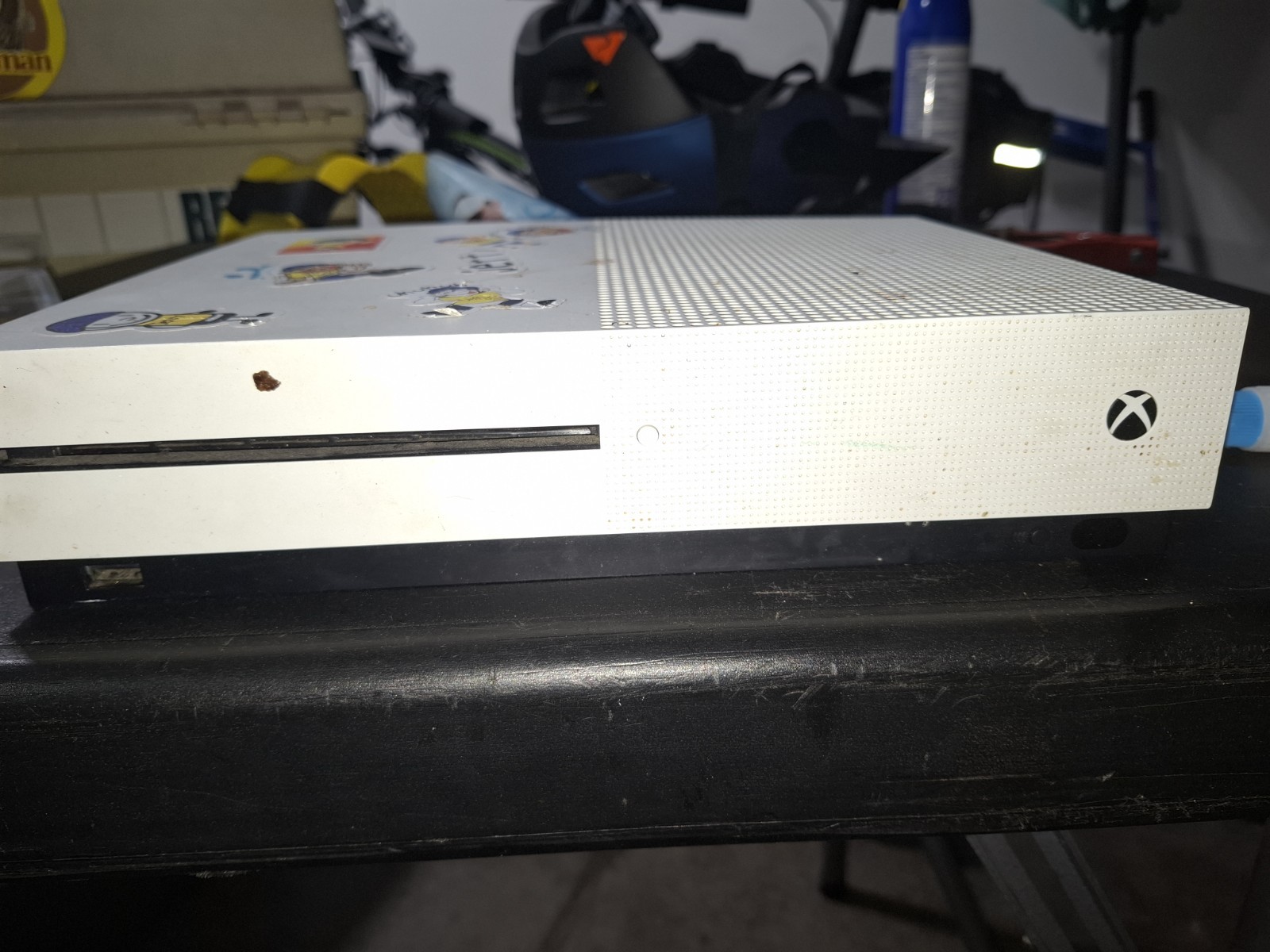 Microsoft Xbox One S 500GB White Console 4K UHD Blu-Ray NTSC-U/C 1681