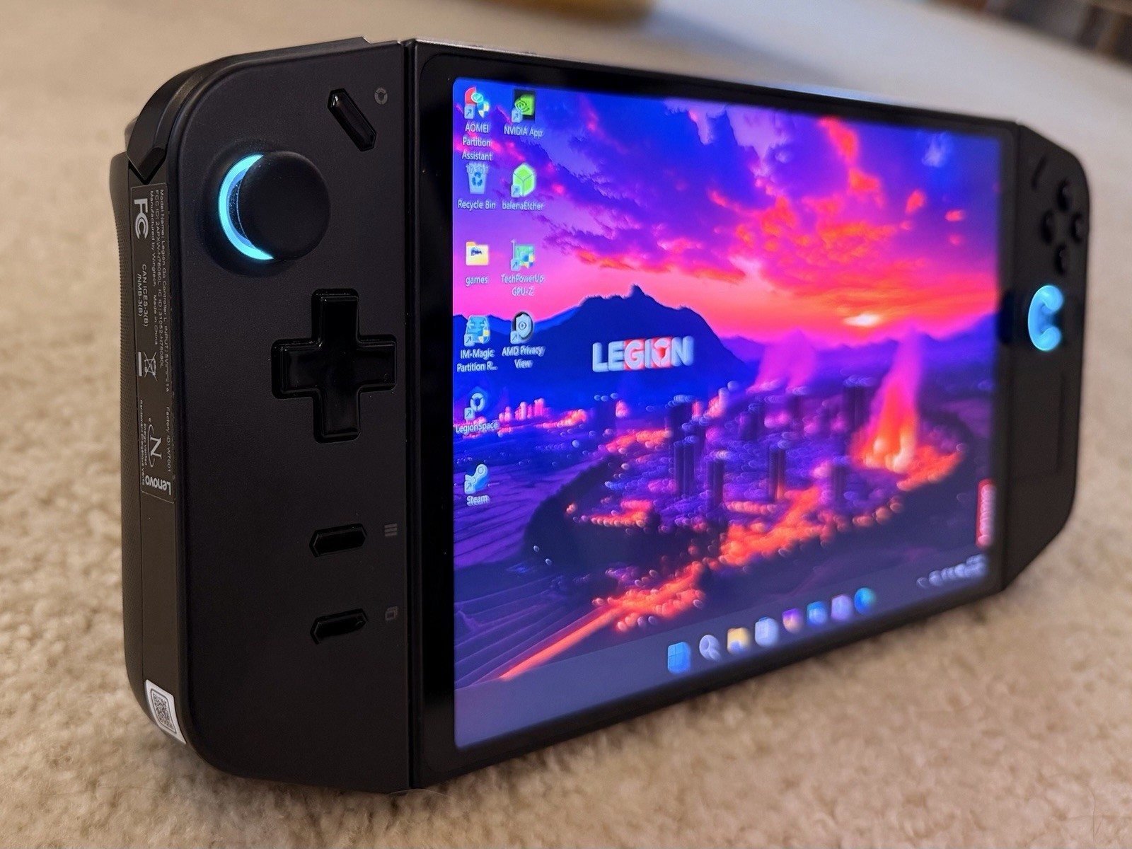 Lenovo Legion Go AMD Ryzen Z1 Extreme 16GB / 2TB w/ Case/Charger/Box – MINT
