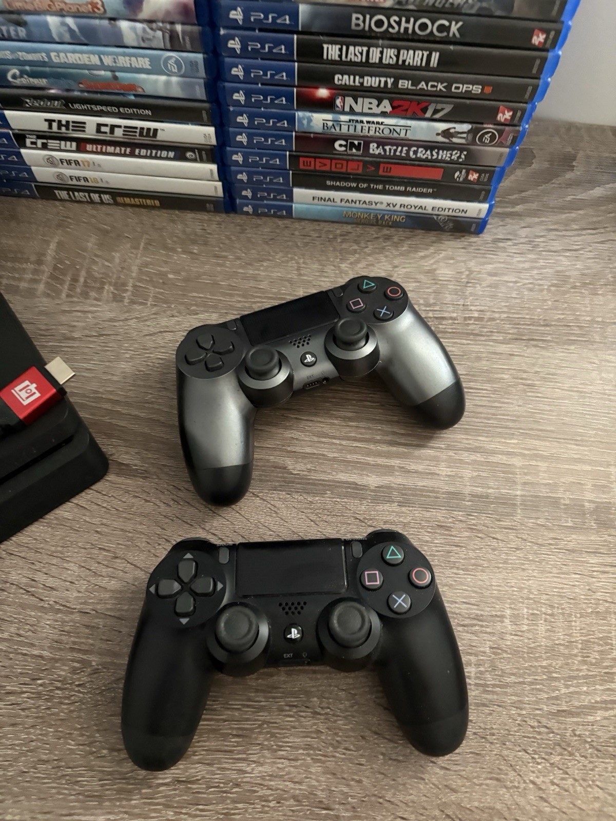 Sony Playstation 4 PS4 Slim Console – Black (CUH-2215B) – 2 Controllers 22 Games