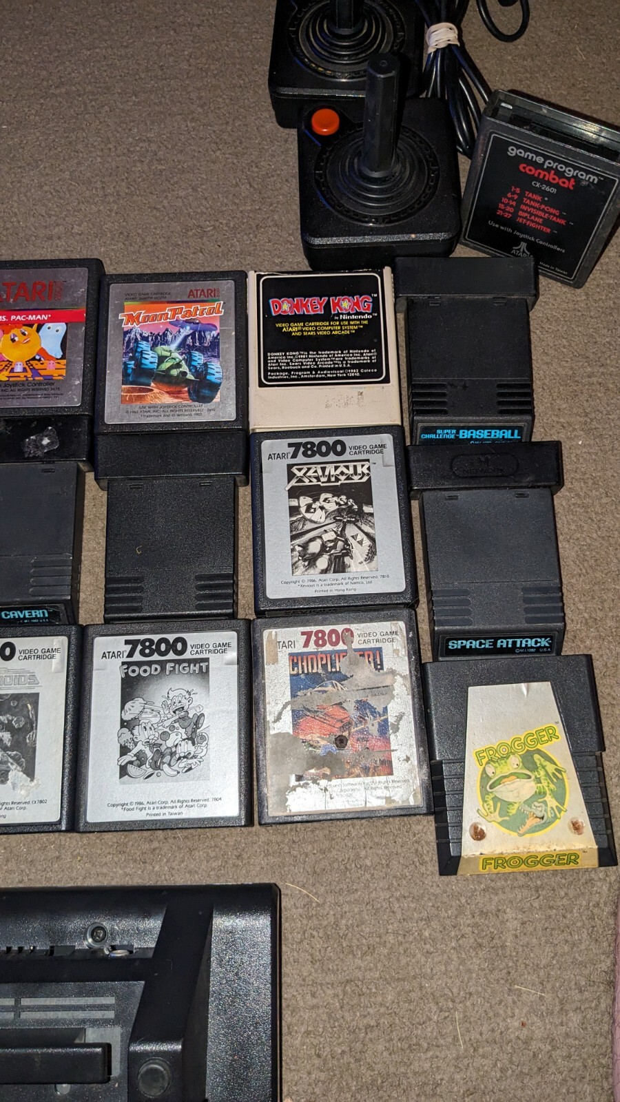 Atari 7800 system 20 Games,2 Controllers hook ups Tested to work Good condition