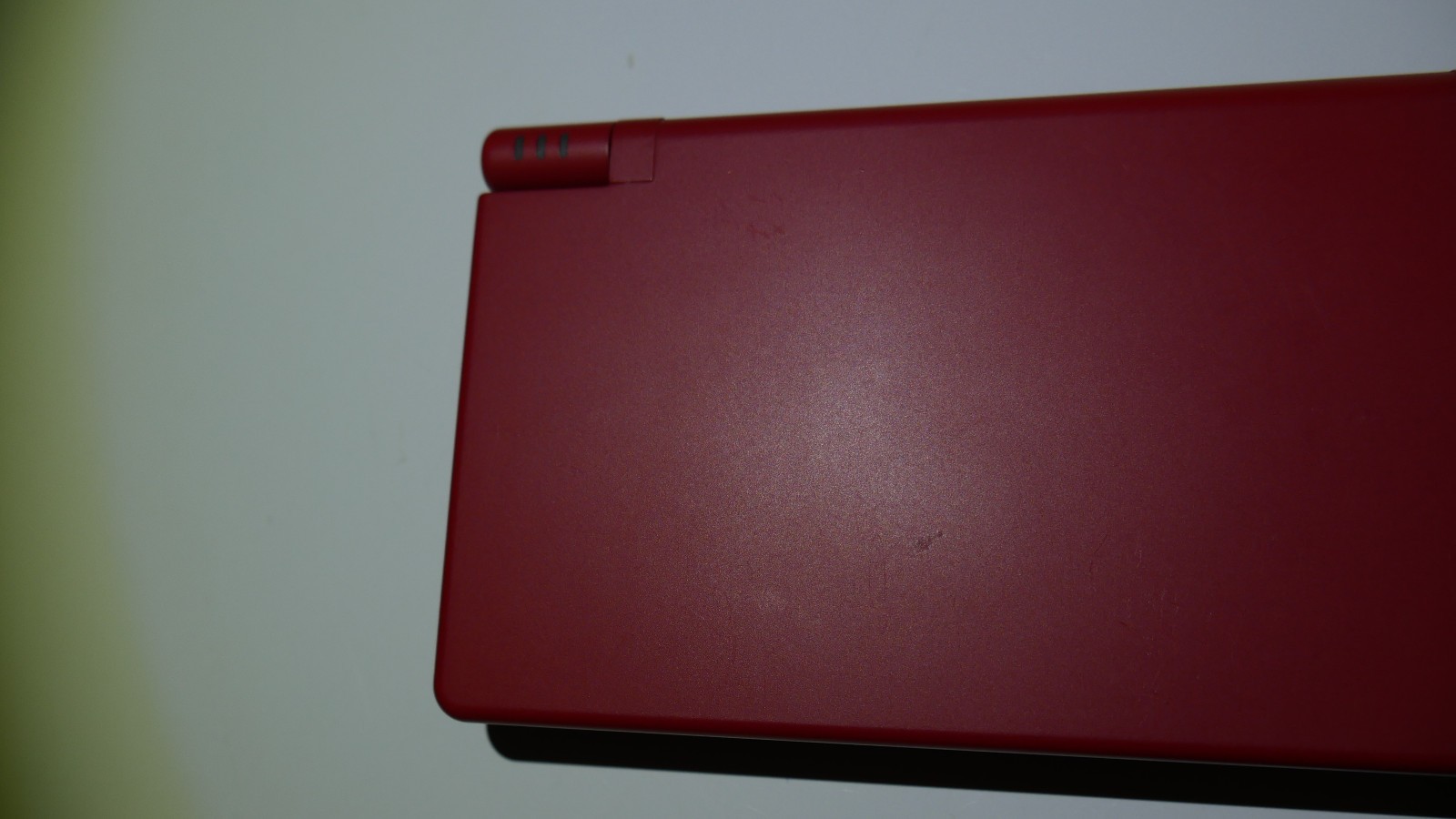 Nintendo DSi Console With Official Charger & Stylus (Very Good Condition / Red)