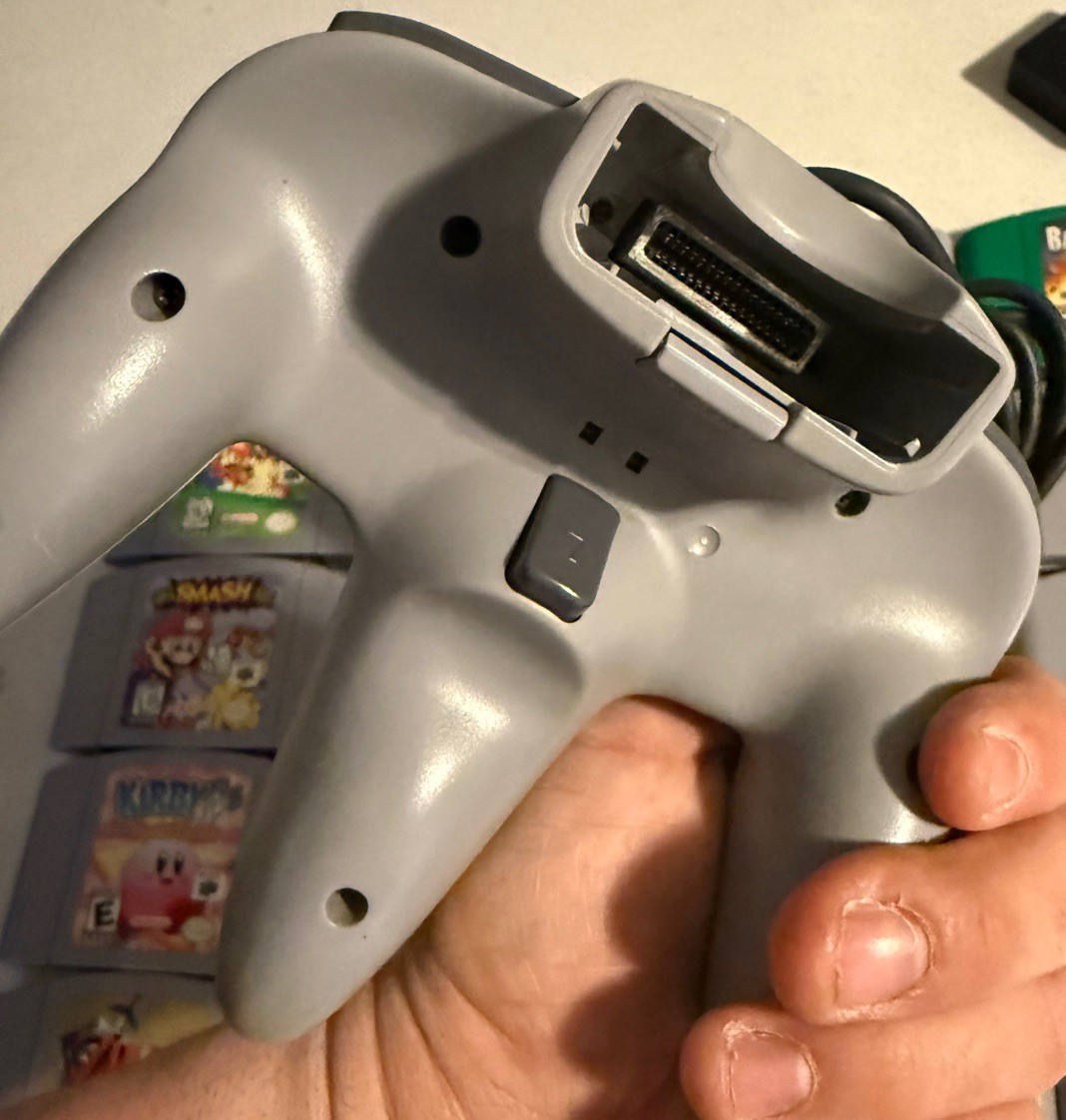 Nintendo 64 N64 Console Bundle w/19 Game 1 controller & hdmi converter box