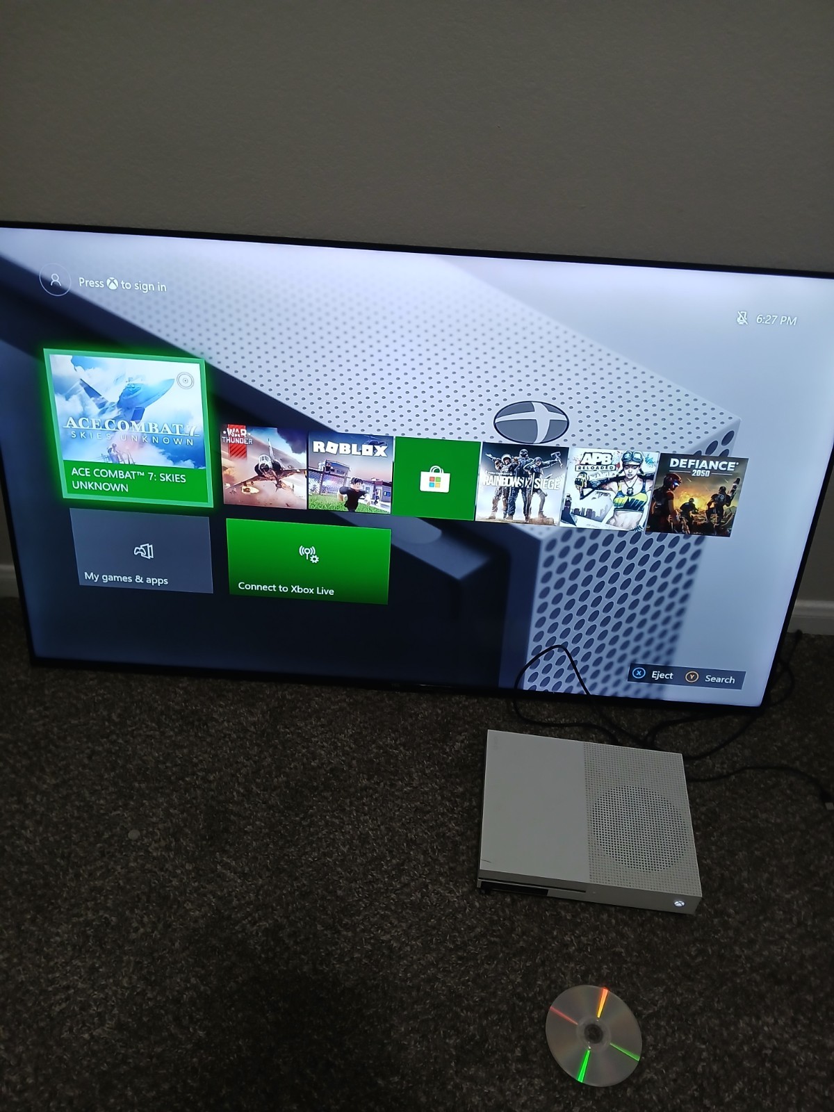 Microsoft Xbox One S Minecraft Favorites Bundle 500GB Game Console – White