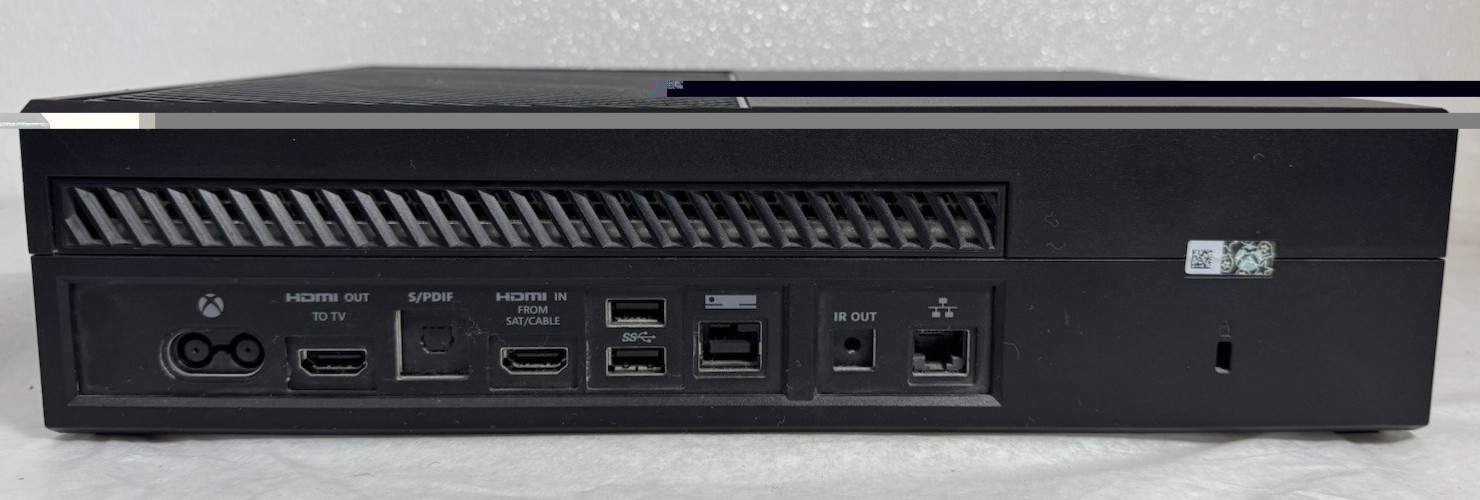 Original Microsoft Xbox One Model 1540 Console Original Box W/Controller & Cords