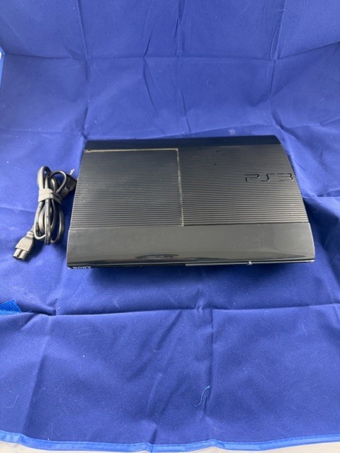 Sony PlayStation 3 250GB Console – Move Motion, 2 controllers and 22 Games