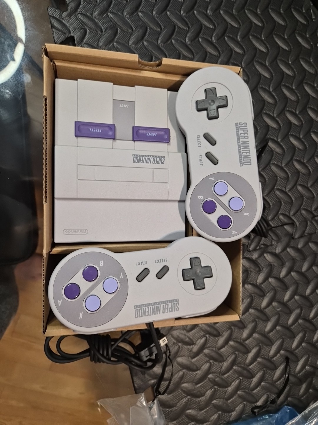 Nintendo Super NES Classic Edition Video Game Console Complete with Box