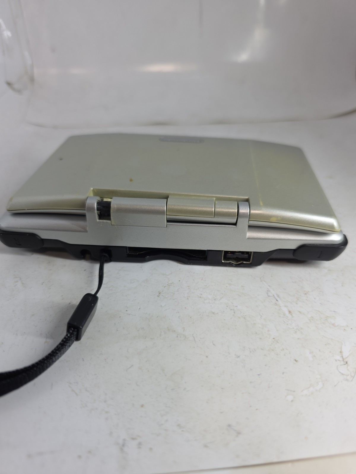 Nintendo DS OG FAT Console – tested and working with charger / broken hinge