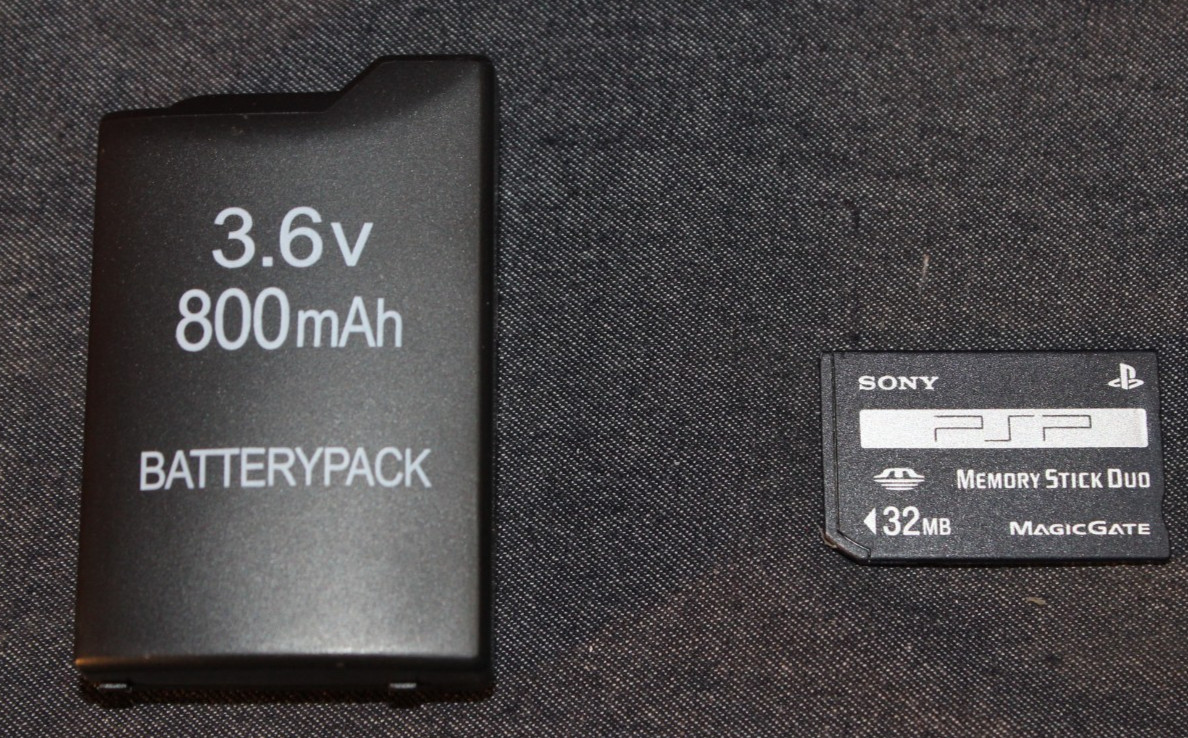 Sony PSP 1000 Black Handheld Console System 32MB Card Bad Disc Drive AO4074398