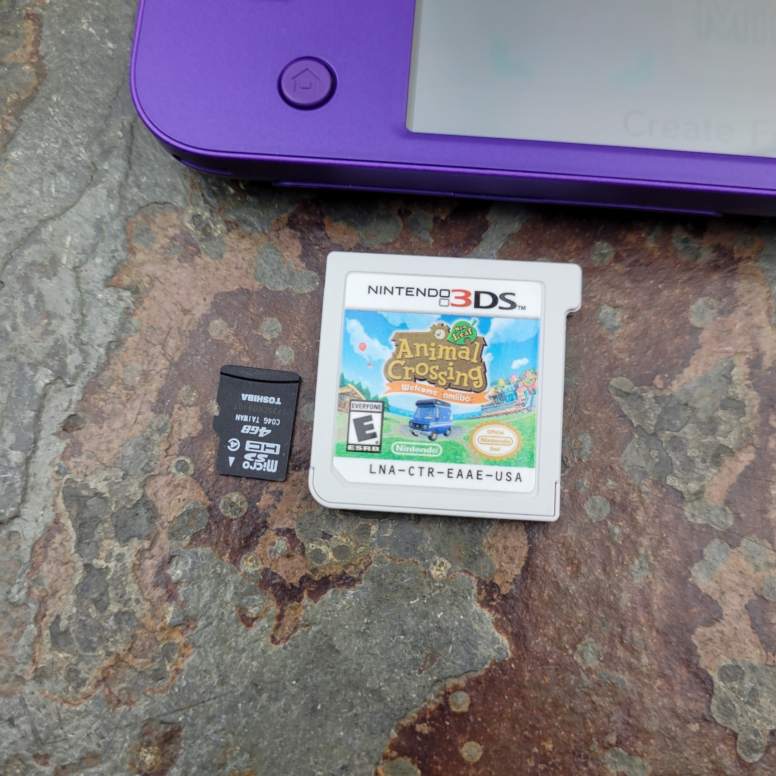 Nintendo 2DS XL Purple Handheld Console Nintendo 4GB Touchscreen JAN-001