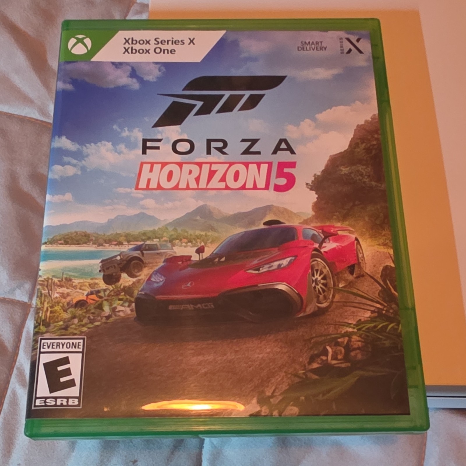 Xbox One S 1TB Minecraft Bundle Console White 4K UHD Model 1681
