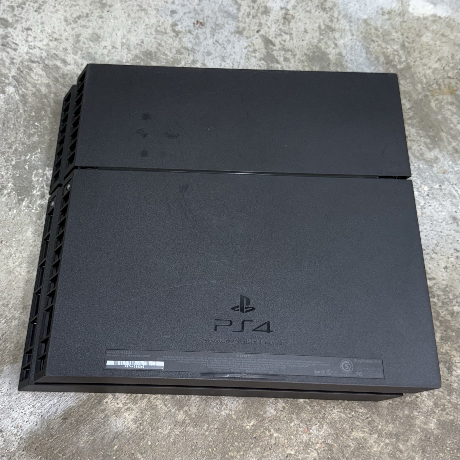 Sony Playstation 4 CUH-1215A 500GB Console Bundle & Games DISC ERROR READ