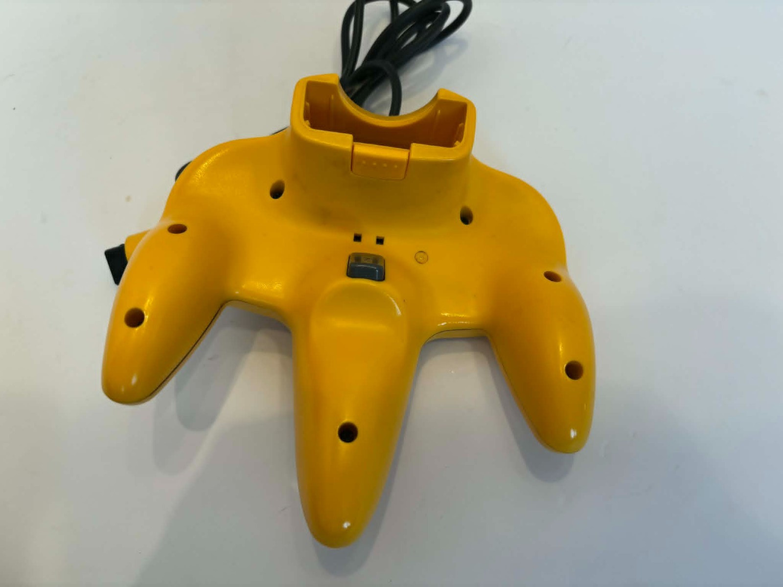 Nintendo 64 Home Console – Black – Yellow Controller