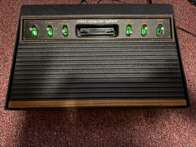 Atari 2600 Vintage 1980 Video Computer System Works on modern TV’s EXCELLENT!