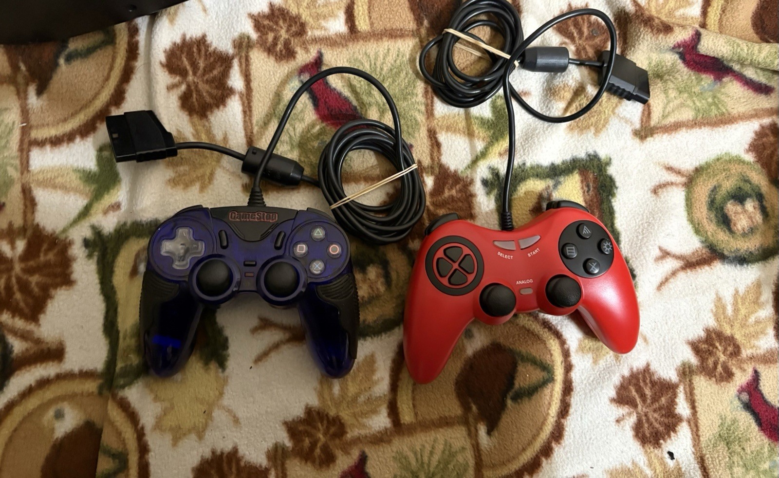 PlayStation 2 System Bundle 10 Games 3 Controllers Guitar Hero RPG SCPH-39001