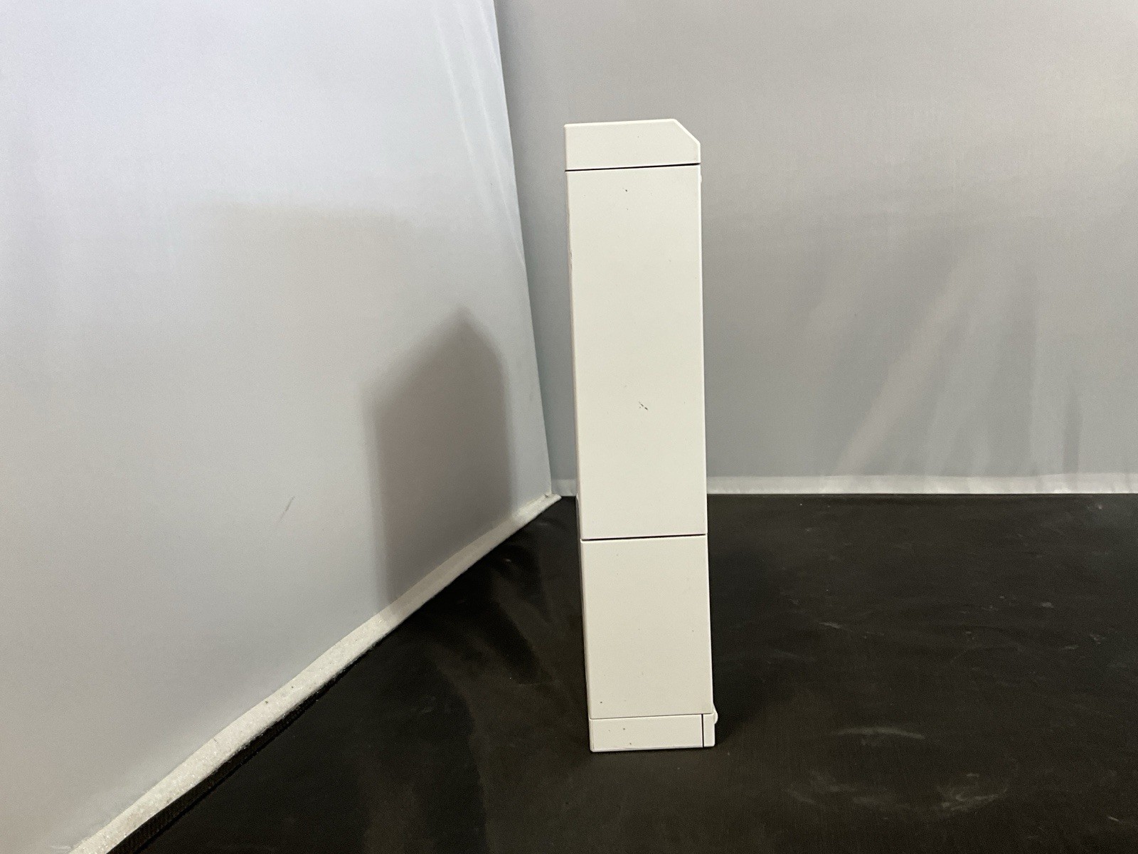 Nintendo Wii Console RVL-001 White Video Game System Only No Cords Tested Works