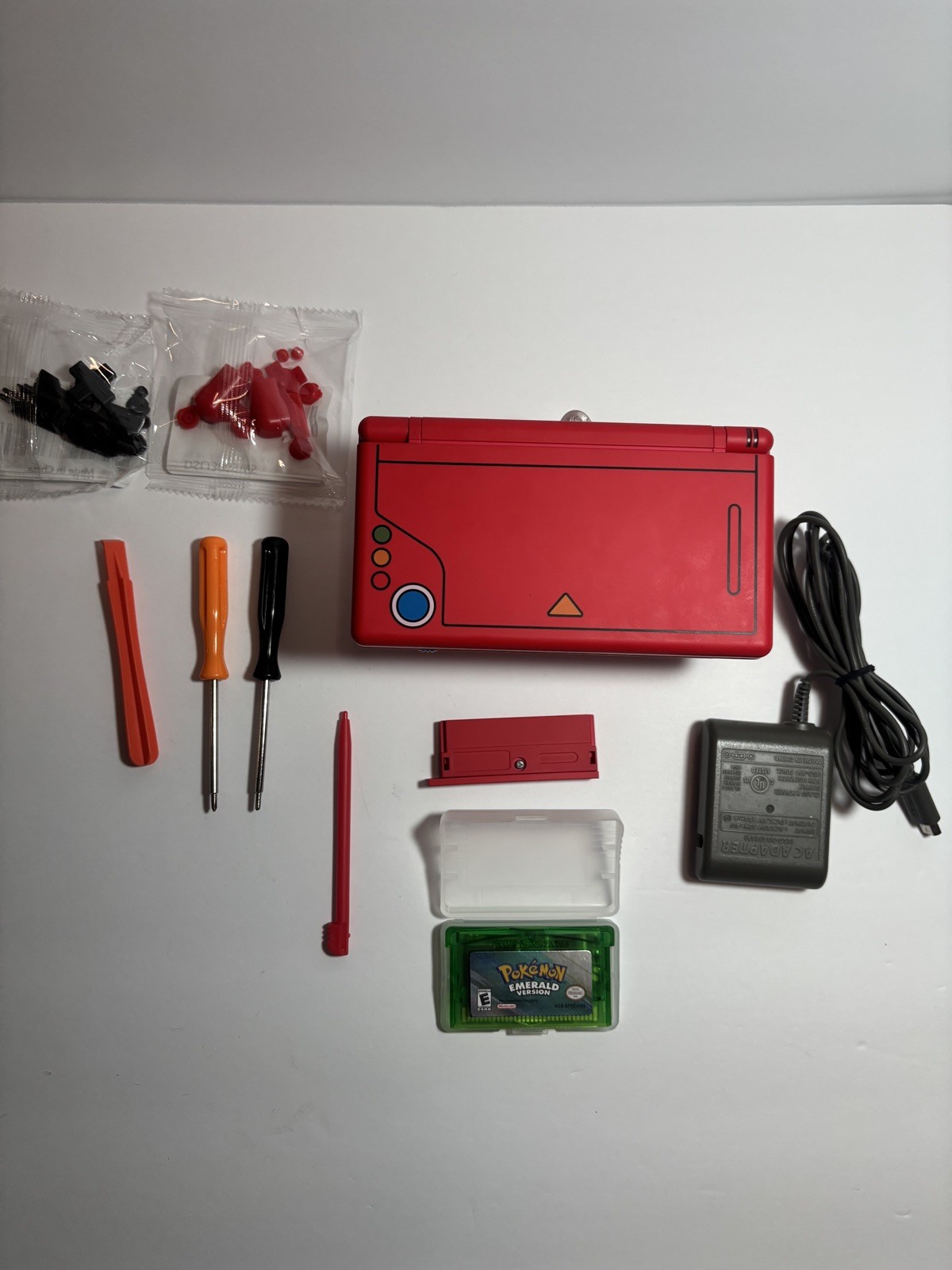 Nintendo DS Lite Pokedex With Charger and emerald