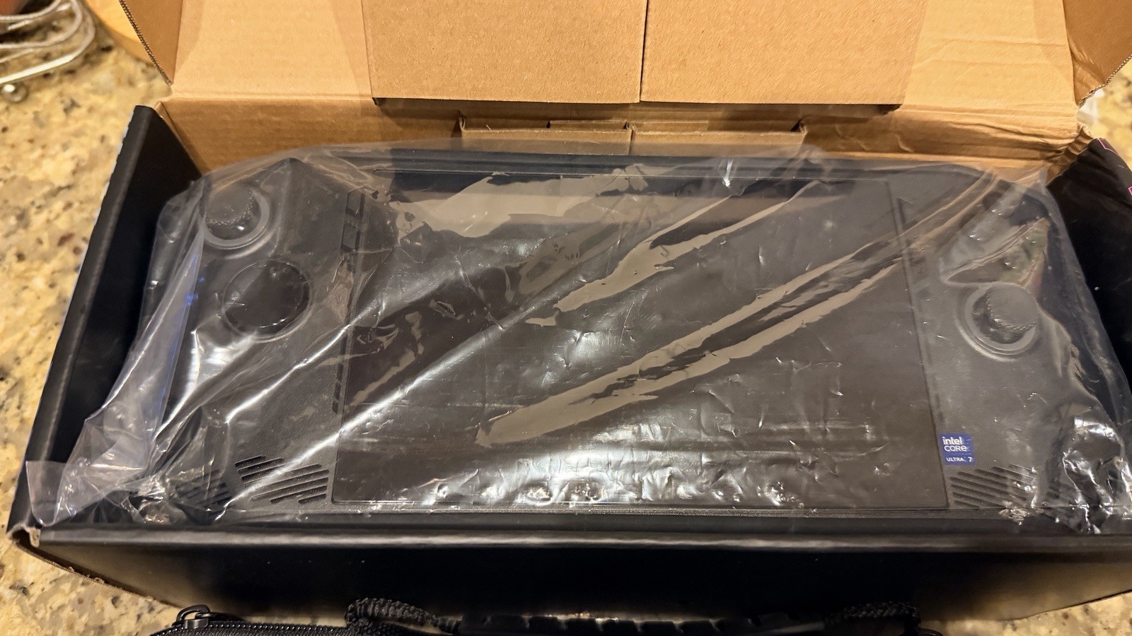 MSI Claw A1M Intel Ultra 7 16gb ram 512GB, OEM accessories, grip, carry case