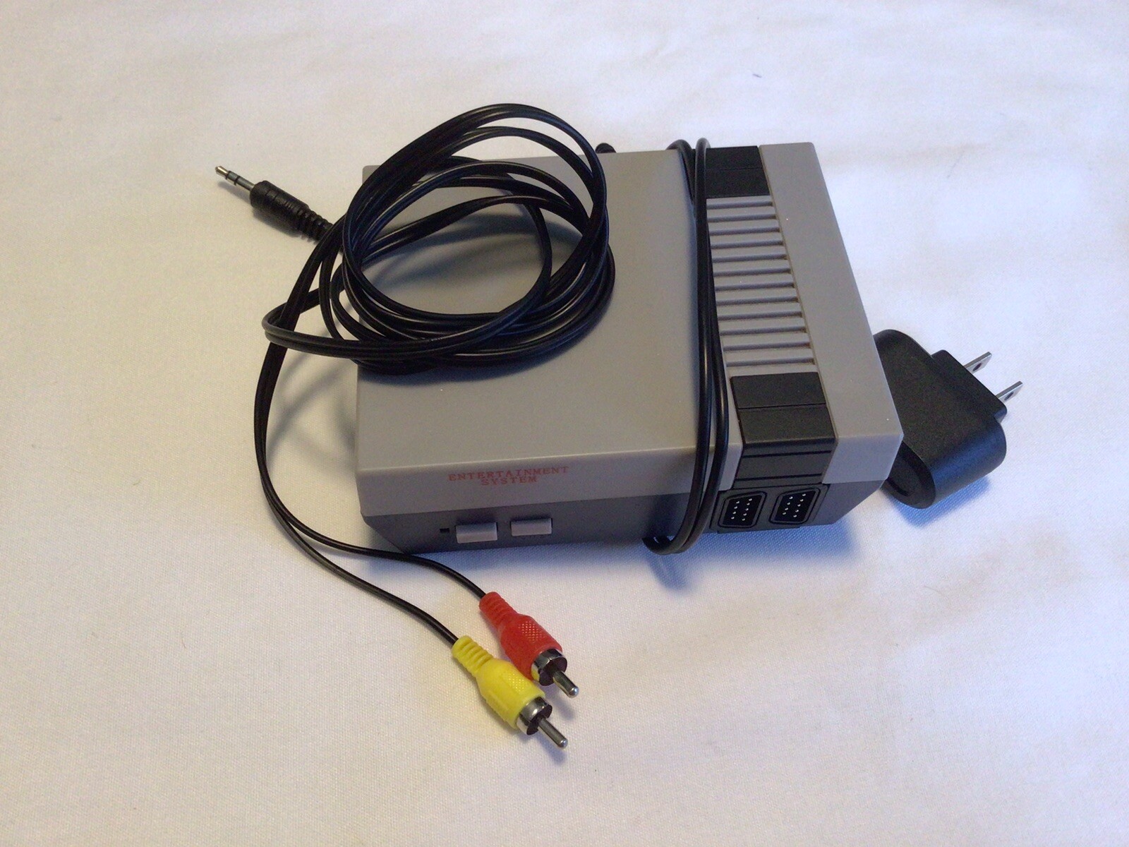 Nintendo Entertainment System 512MB NES Classic Edition Console – White/Gray