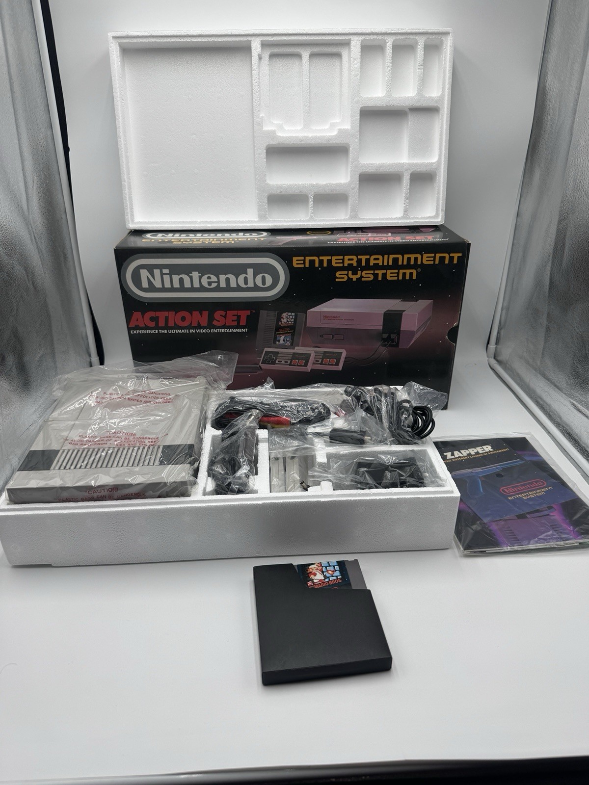 Nintendo NES Console Action Set Complete CIB Mario Duck Hunt AMAZING CONDITION
