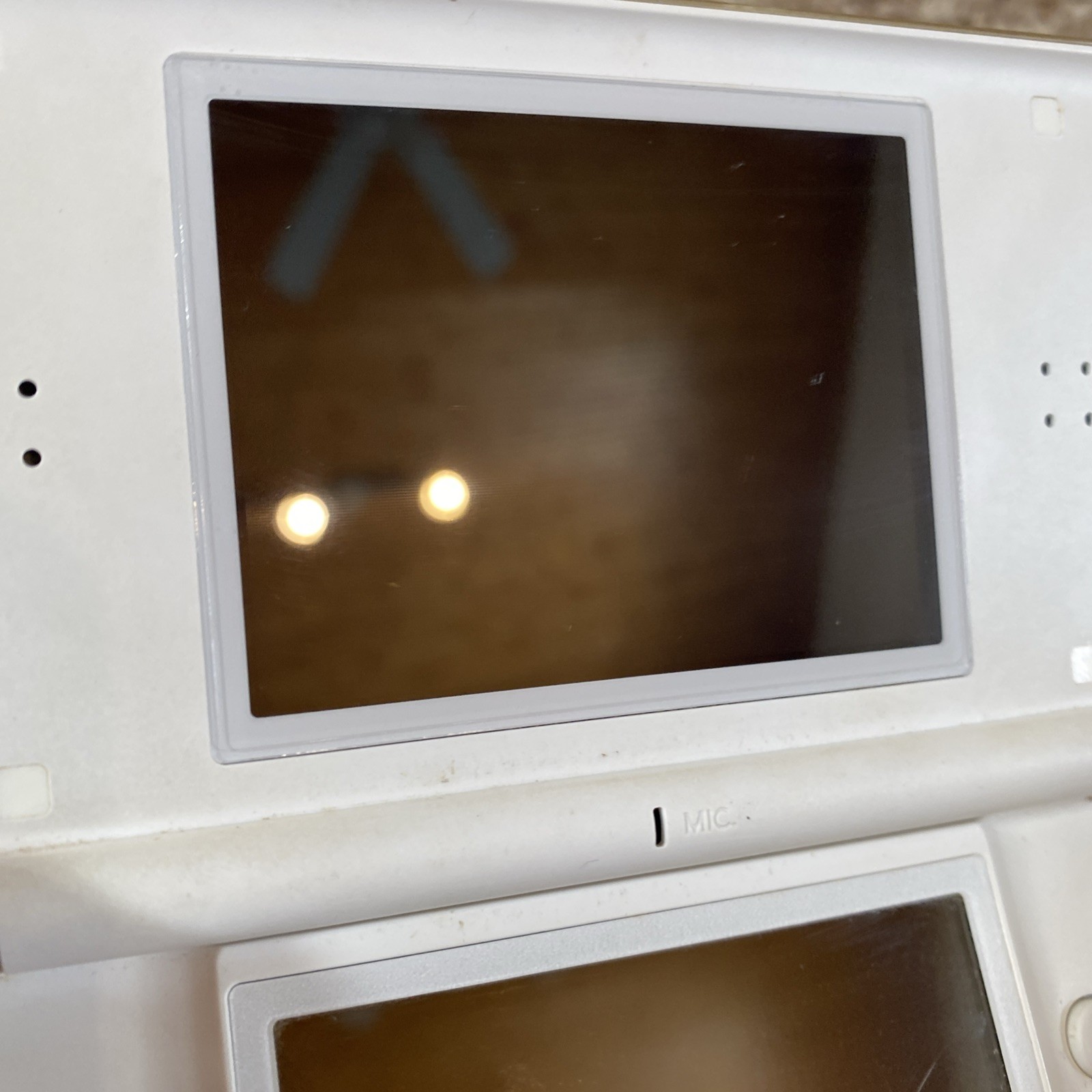 Nintendo DS Lite (USG-001) Handheld – White Charger