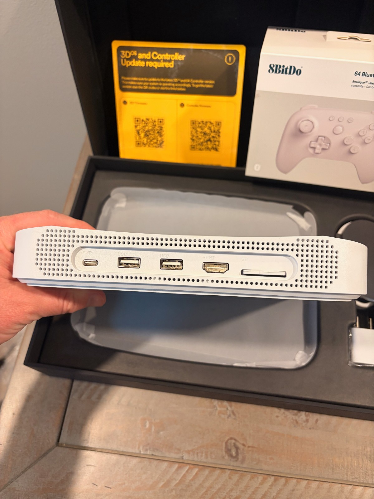 Analogue 3D Console Nintendo 64 White w/ new White 8BitDo Controller N64
