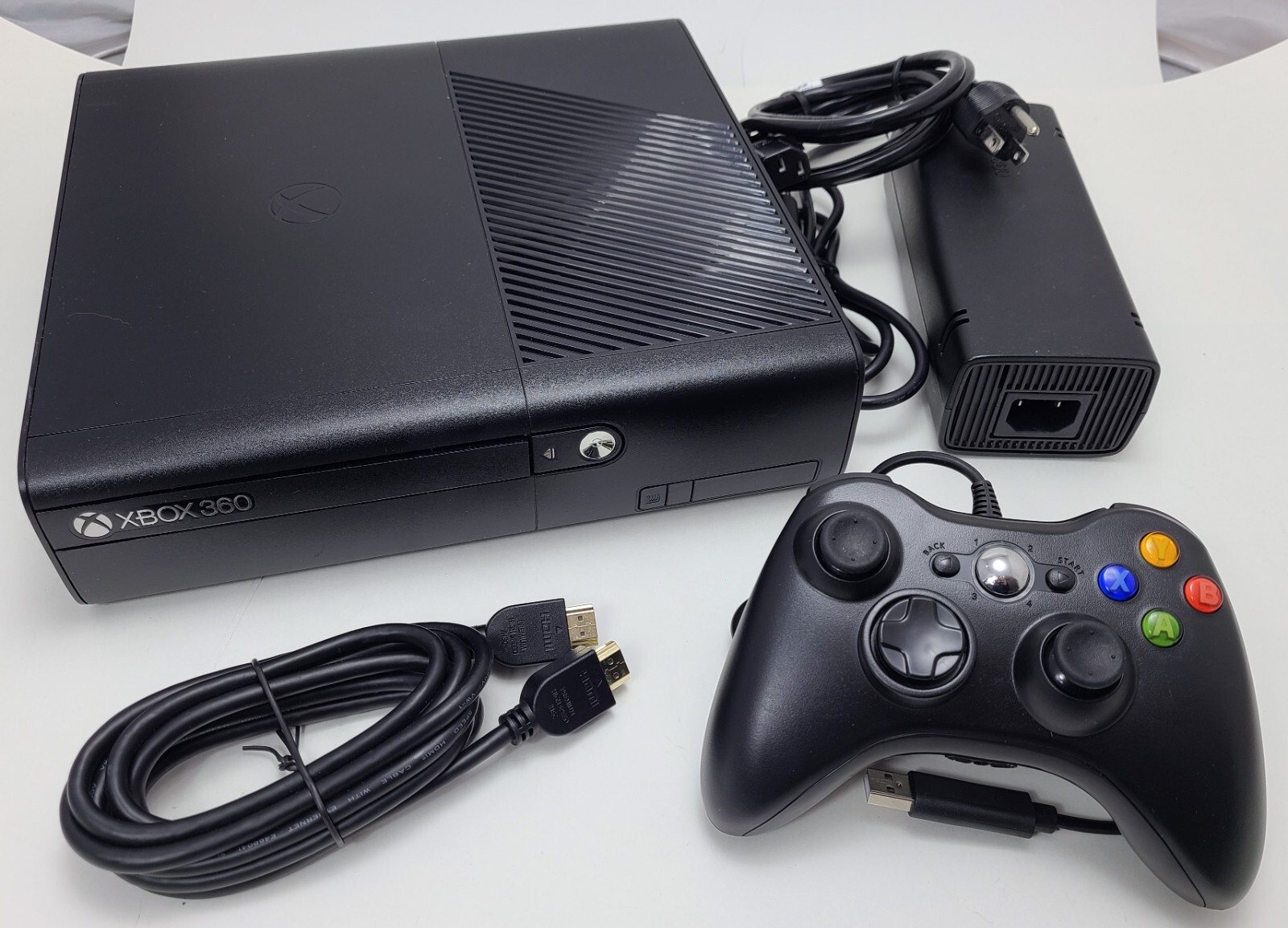 Microsoft XBox 360E Gaming System BLACK Video Game Console 4GB Bundle XBOX 360 E