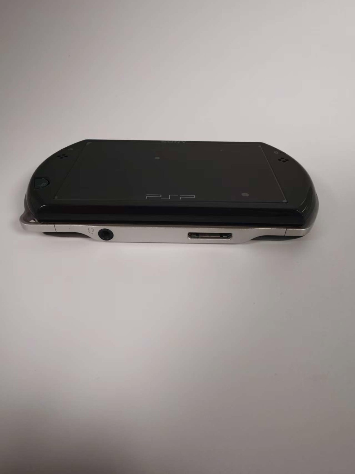 BLACK / Sony PSP Go console 16GB Great Appearance – Tested 100% Working