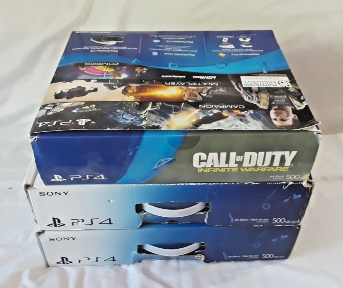 Sony Playstation PS4 CONSOLE LOT x 3 w/ original Boxes + controllers, camera