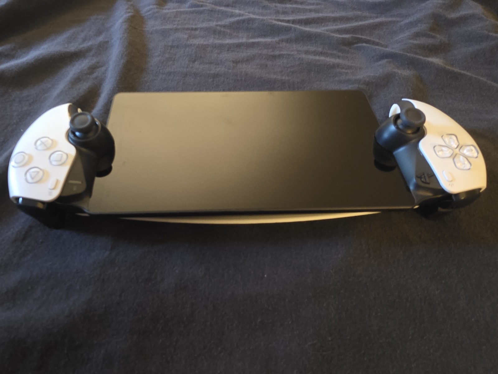 Sony PlayStation Portal Remote Player PS5 + Skull & Co Case CFI-Y1001