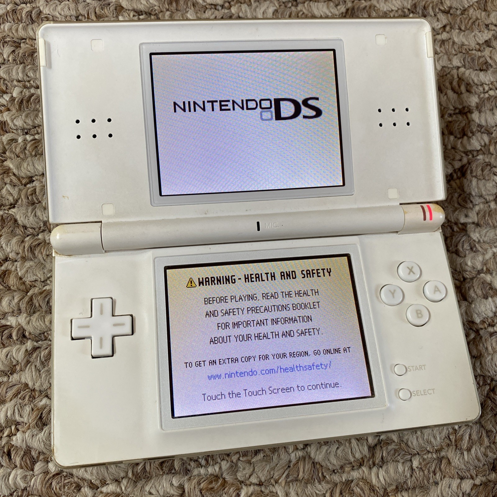 Nintendo DS Lite (USG-001) Handheld – White Charger