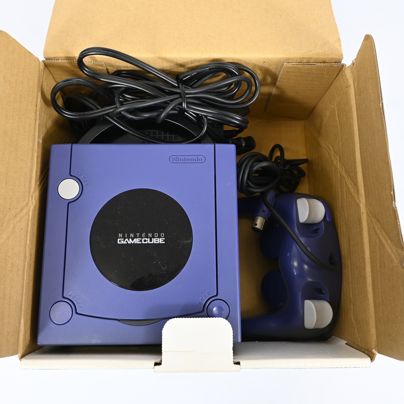 Nintendo GameCube DOL-001 Indigo Blue Console Complete in Box Tested Working