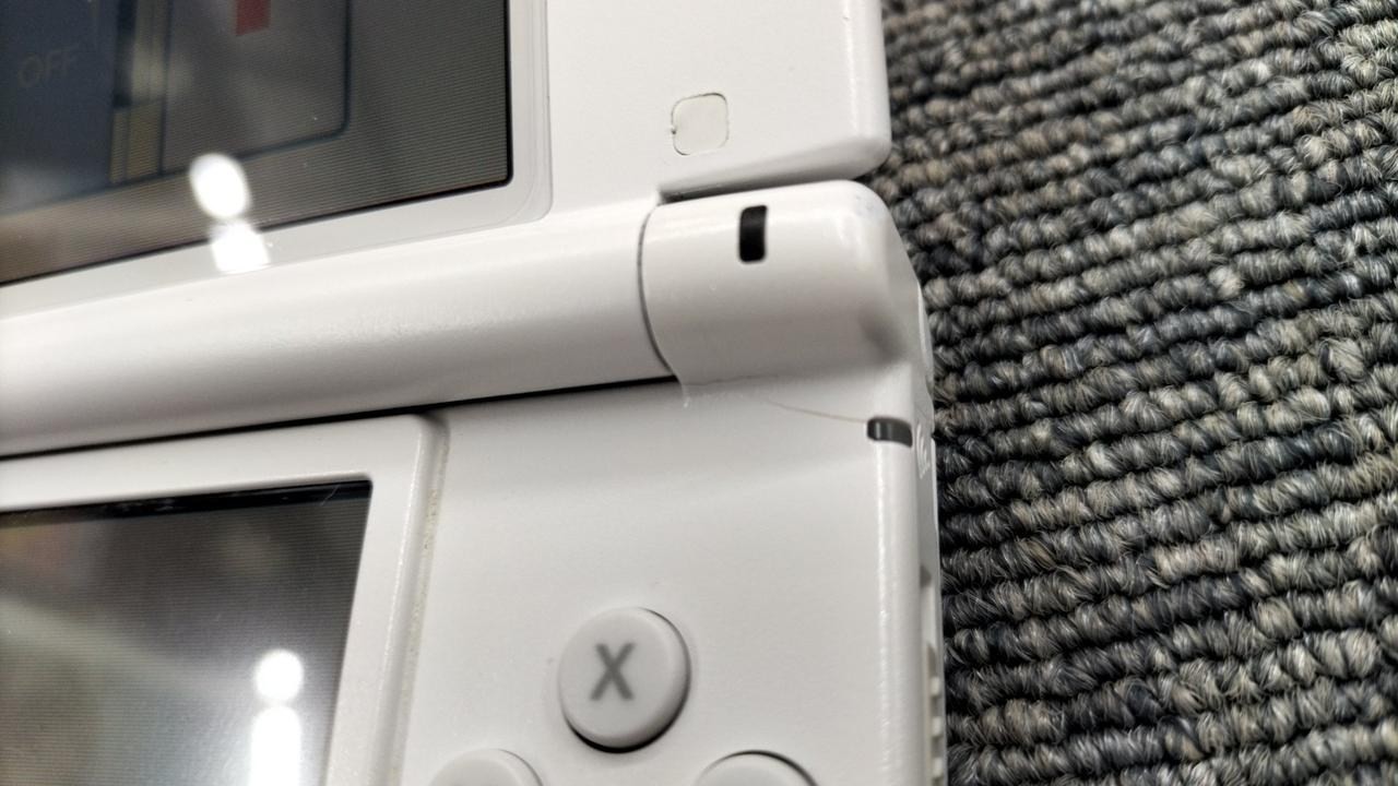 Nintendo 3DS XL (LL) SPR-001 Retro Gaming Console with Charger Included A2550
