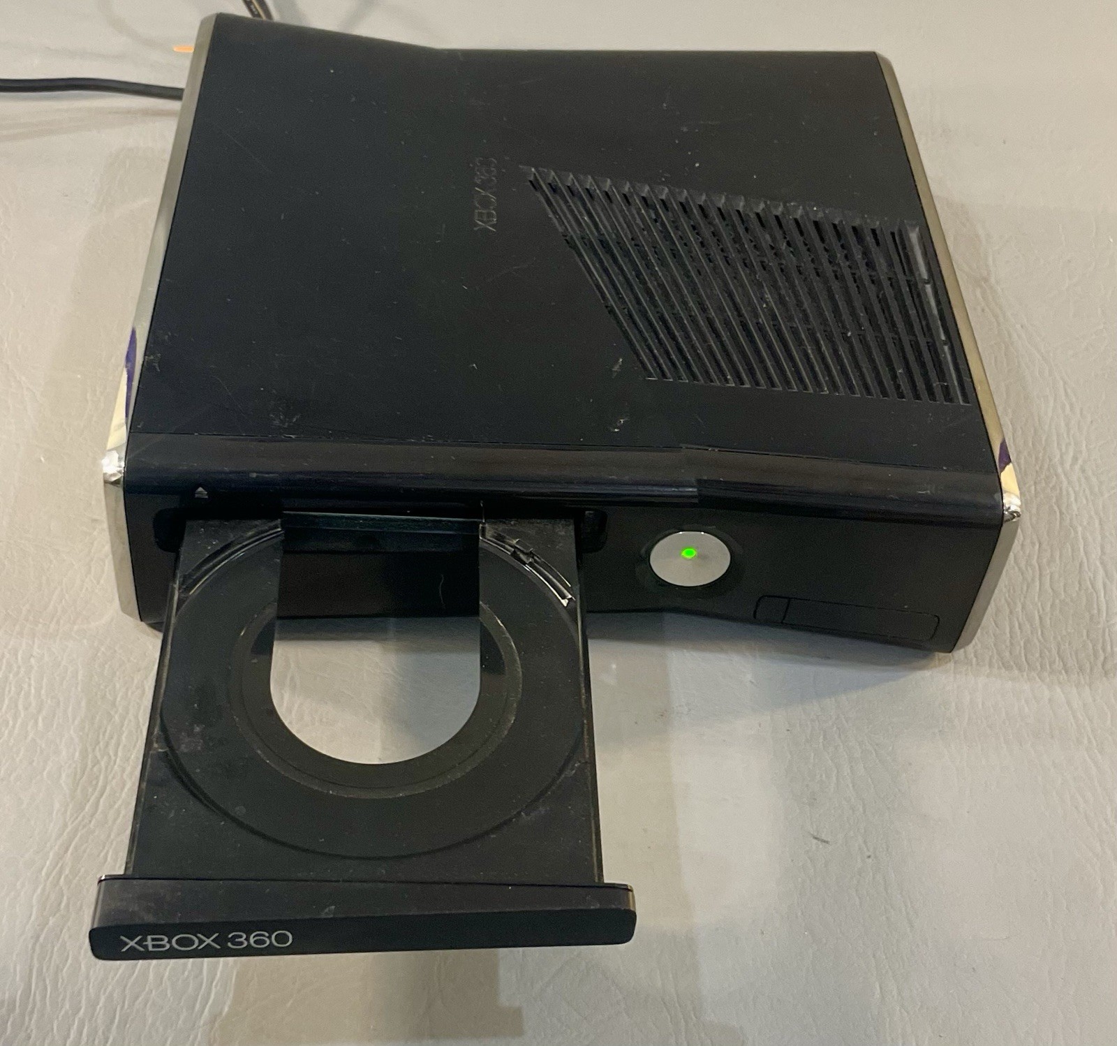 Xbox 360 Slim 4GB Console Bundle 3 Controllers 5 Games Tested