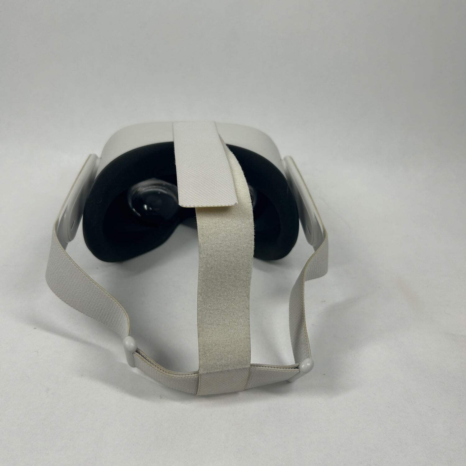 Meta Quest 2 64GB Standalone All-in-One VR Headset KW49CM