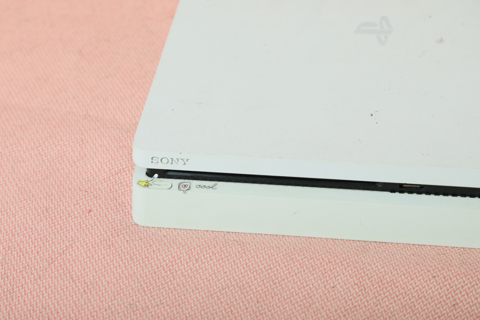 Sony PlayStation 4 Slim 500GB – White Console Only Firmware 10.50