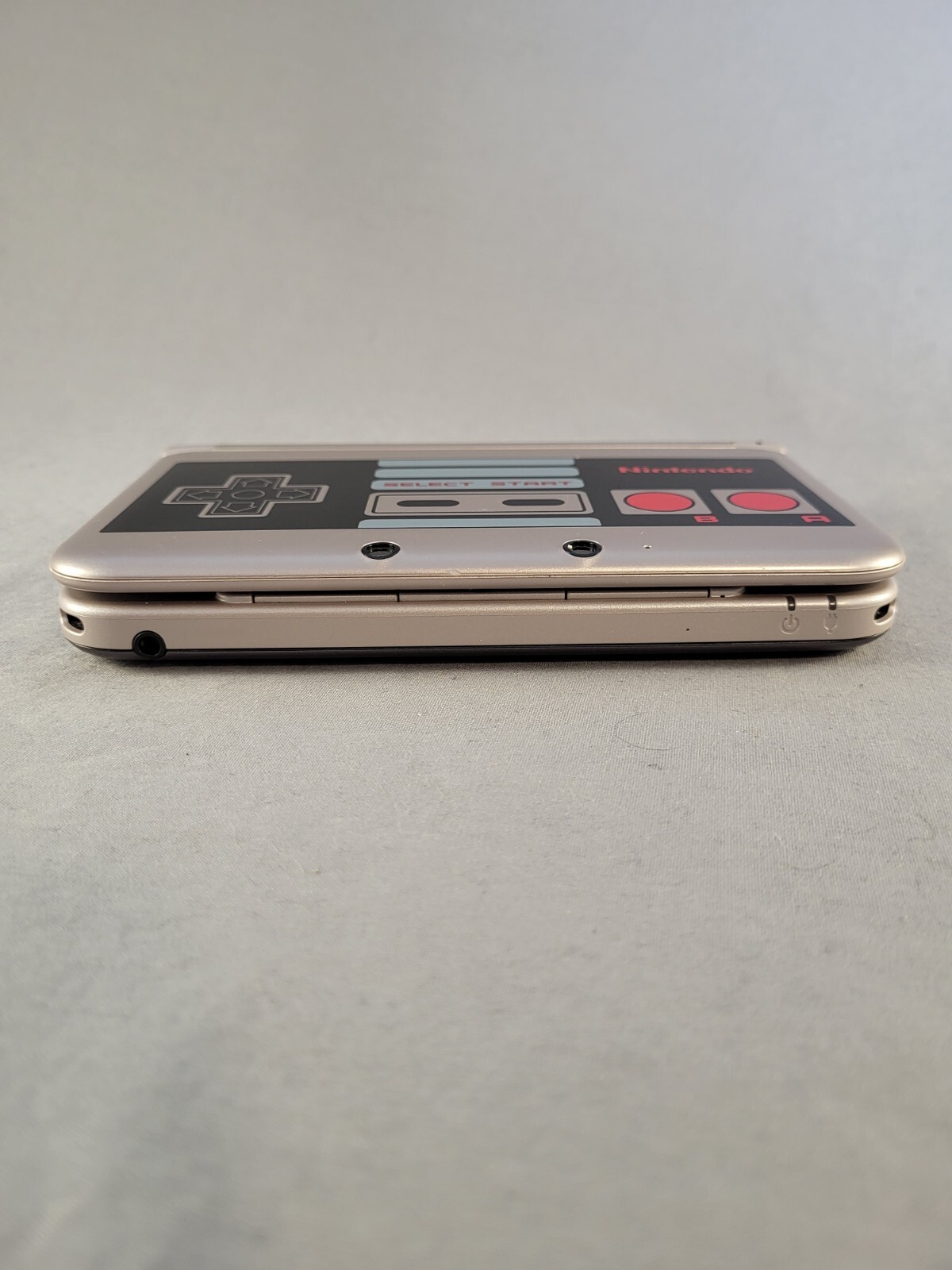 Nintendo 3DS XL – Retro NES Edition – SPR-001 – Complete In Box – Tested!