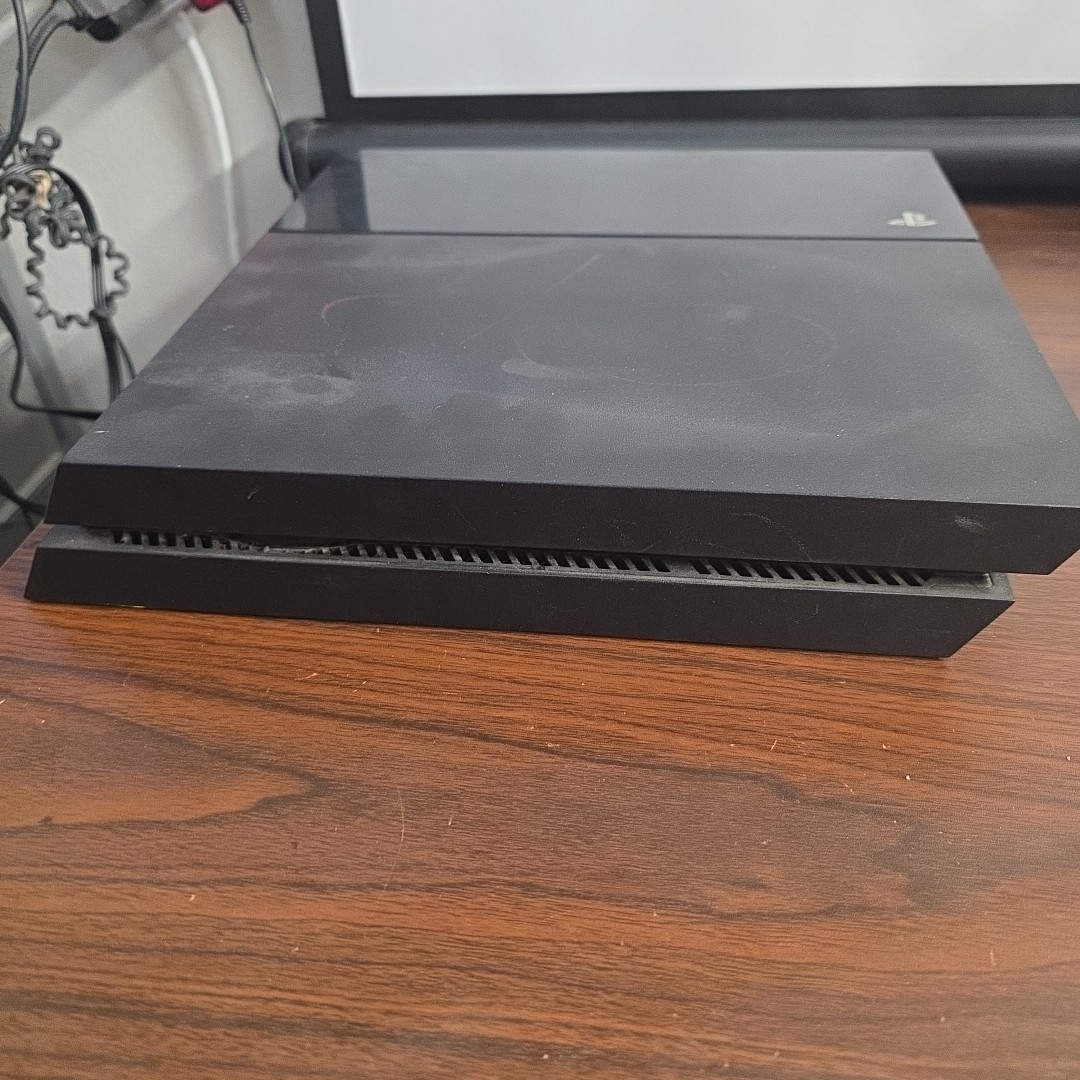 Sony PlayStation 4 Slim 500GB Cuh-1115a Console Only No Cords No Remote 8.52