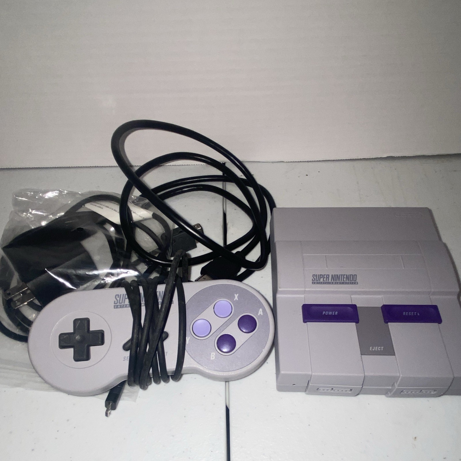 Nintendo SNES Classic Edition CLV-201 Built-In Games HDMI 1 Controller Cables