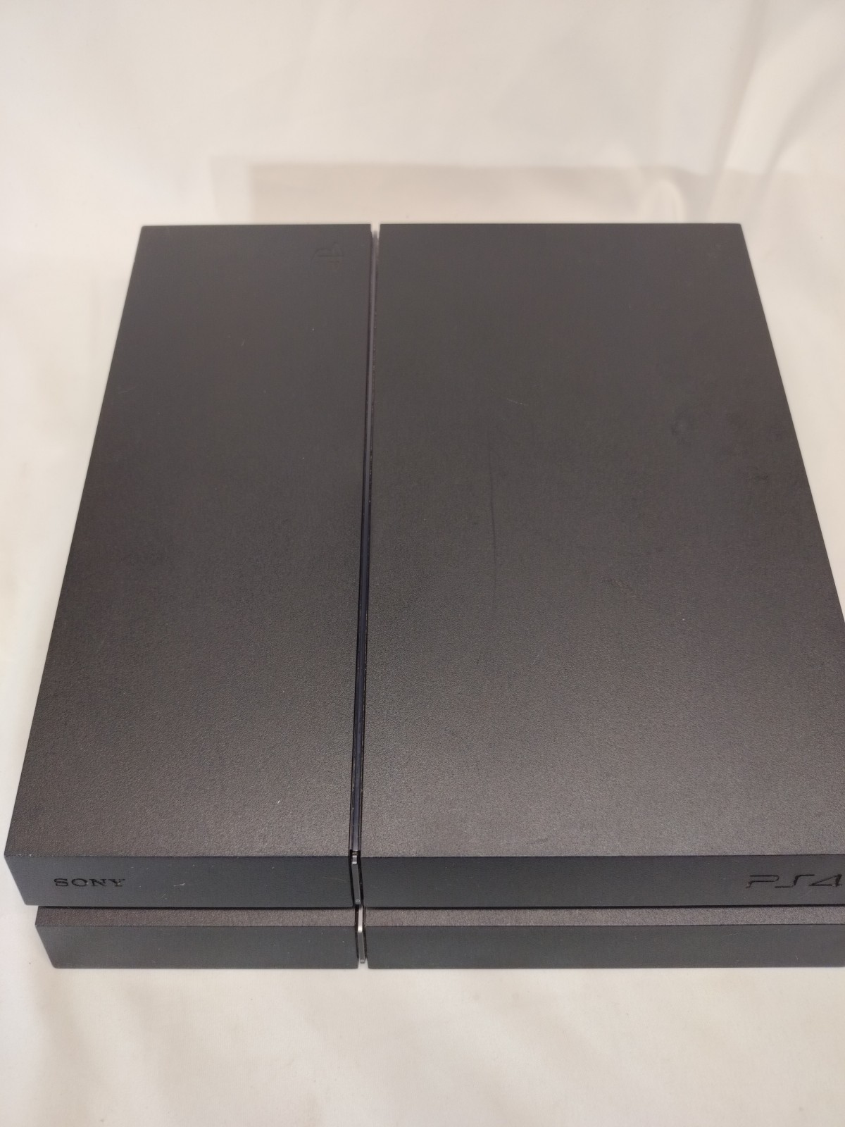 Sony Playstation 4 CUH-1215A Console W/Controller. Tested