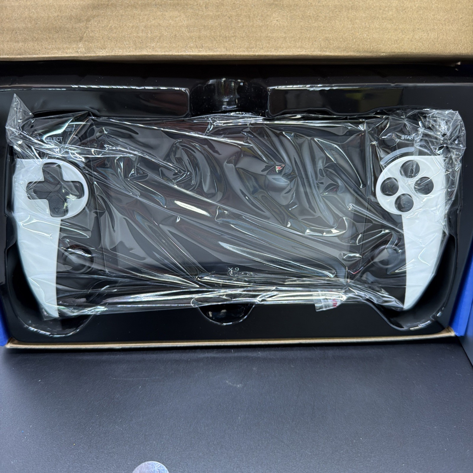 BLACK HAWK X9 Handheld Game Console 5.5″ IPS Screen 20000+ Games – NEW IN BOX