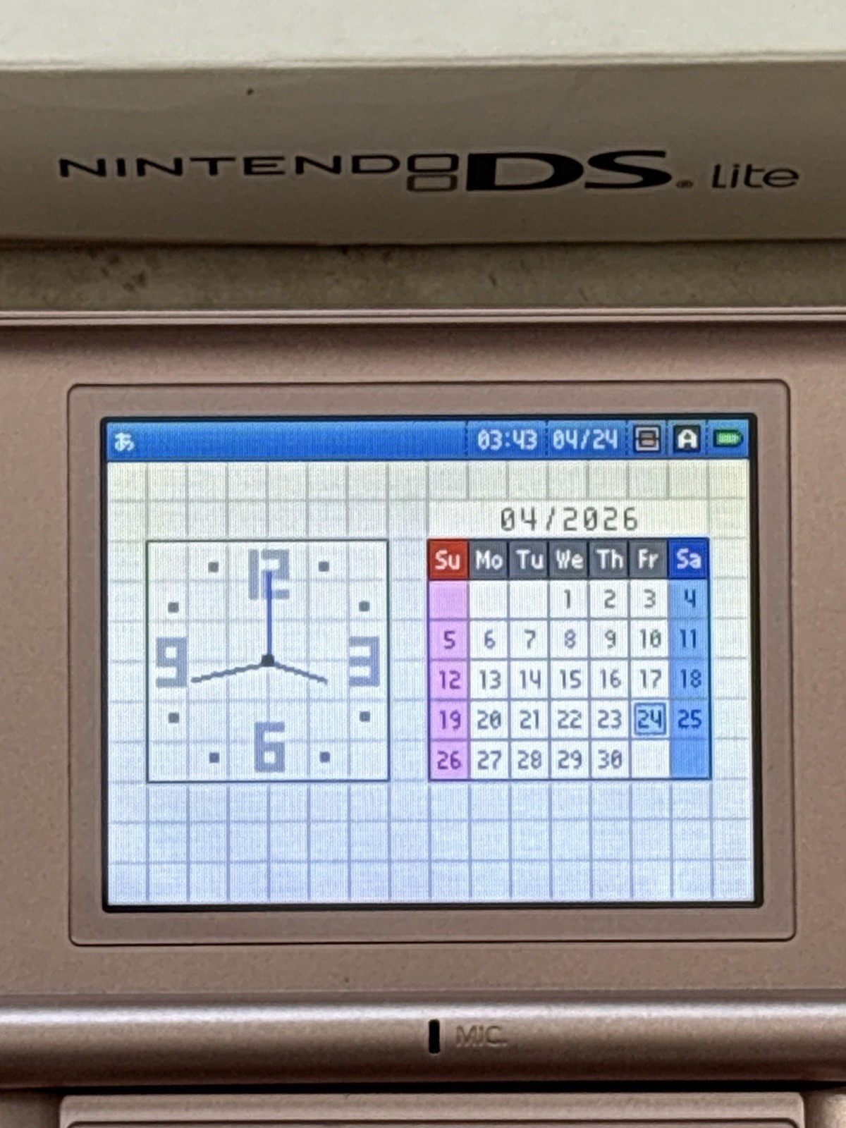 Nintendo DS Lite Metallic Rose With Charger And Stylus Complete In Box Very Good